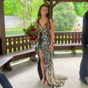 Sherri hill 54912 prom dress